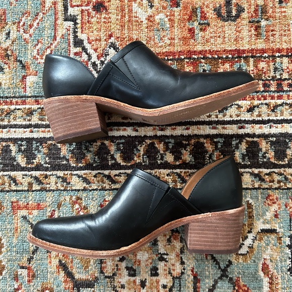 The Brady low-cut bootie - Picture 1 of 8